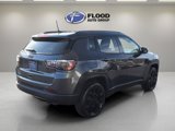 Used 2021 Jeep Compass Latitude image 4