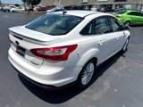 Used 2014 Ford Focus Titanium image 2