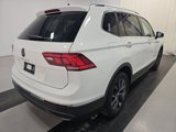 Used 2022 Volkswagen Tiguan SE w/ Panoramic Sunroof Package image 4