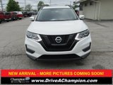 Used 2017 Nissan Rogue SV image 2