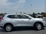 Used 2015 Nissan Rogue S image 2