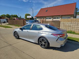 Used 2018 Toyota Camry SE image 4