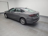 Used 2017 Ford Fusion SE image 3