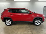 Used 2019 Jeep Compass Latitude image 2