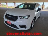 Used 2024 Chrysler Pacifica Touring-L image 3