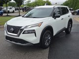 Used 2023 Nissan Rogue S image 2