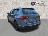Certified 2022 Volkswagen Tiguan SE image 3
