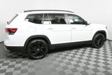 Used 2022 Volkswagen Atlas SE image 2