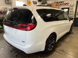 Used 2023 Chrysler Pacifica Touring-L w/ S Appearance Package image 6
