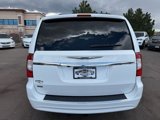 Used 2016 Chrysler Town & Country Touring image 4