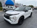 Used 2023 Mitsubishi Outlander SEL image 3