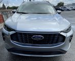 Used 2023 Ford Escape Platinum image 2
