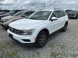 Used 2018 Volkswagen Tiguan SE w/ Panoramic Sunroof Package image 4