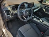Used 2023 Nissan Rogue SV image 4