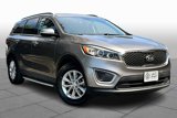 Used 2017 Kia Sorento LX image 2