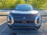 Used 2022 Mitsubishi Outlander ES image 2