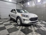 Used 2020 Ford Escape SE image 4