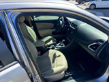 Used 2013 Dodge Avenger SE image 4