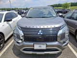 Used 2022 Mitsubishi Outlander SE image 2