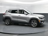 Used 2023 Kia Seltos S w/ Navigation Package image 2