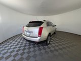 Used 2015 Cadillac SRX Luxury image 3