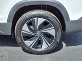 New 2025 Volkswagen Taos SE image 4