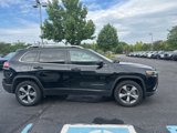 Used 2019 Jeep Cherokee Limited w/ Technology Group image 4
