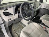 Used 2017 Toyota Sienna LE image 5