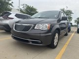 Used 2016 Chrysler Town & Country Touring w/ Driver Convenience Group image 3