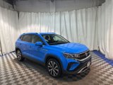 Certified 2022 Volkswagen Taos SE image 2
