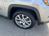 Used 2022 Jeep Compass Latitude image 2
