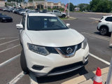 Used 2016 Nissan Rogue SV w/ SV Premium Package image 2