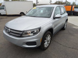 Used 2017 Volkswagen Tiguan Limited w/ Alloy Wheels Package image 3