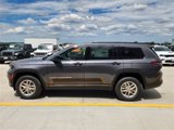 New 2025 Jeep Grand Cherokee L Laredo image 2