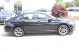 Used 2022 Volkswagen Jetta SE image 2