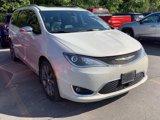 Used 2020 Chrysler Pacifica Limited image 3