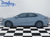 Used 2018 Toyota Camry SE image 2