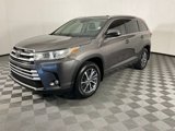 Used 2017 Toyota Highlander XLE image 1