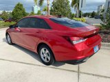 Used 2021 Hyundai Elantra SE image 2
