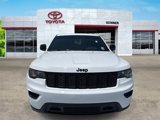 Used 2020 Jeep Grand Cherokee Laredo image 2
