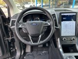 Used 2022 Ford Edge Titanium image 2