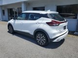 Certified 2021 Nissan Kicks SV image 2