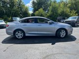Used 2016 Chrysler 200 Limited image 2