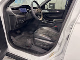 Used 2023 Jeep Grand Cherokee Altitude image 3