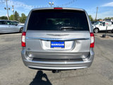 Used 2016 Chrysler Town & Country Touring image 4
