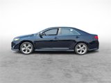 Used 2014 Toyota Camry SE image 2