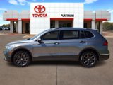 Used 2023 Volkswagen Tiguan SE image 3