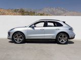 Certified 2022 Porsche Macan image 2