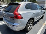 Used 2022 Volvo XC60 B5 Momentum image 2
