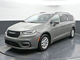 Used 2022 Chrysler Pacifica Touring-L image 6
